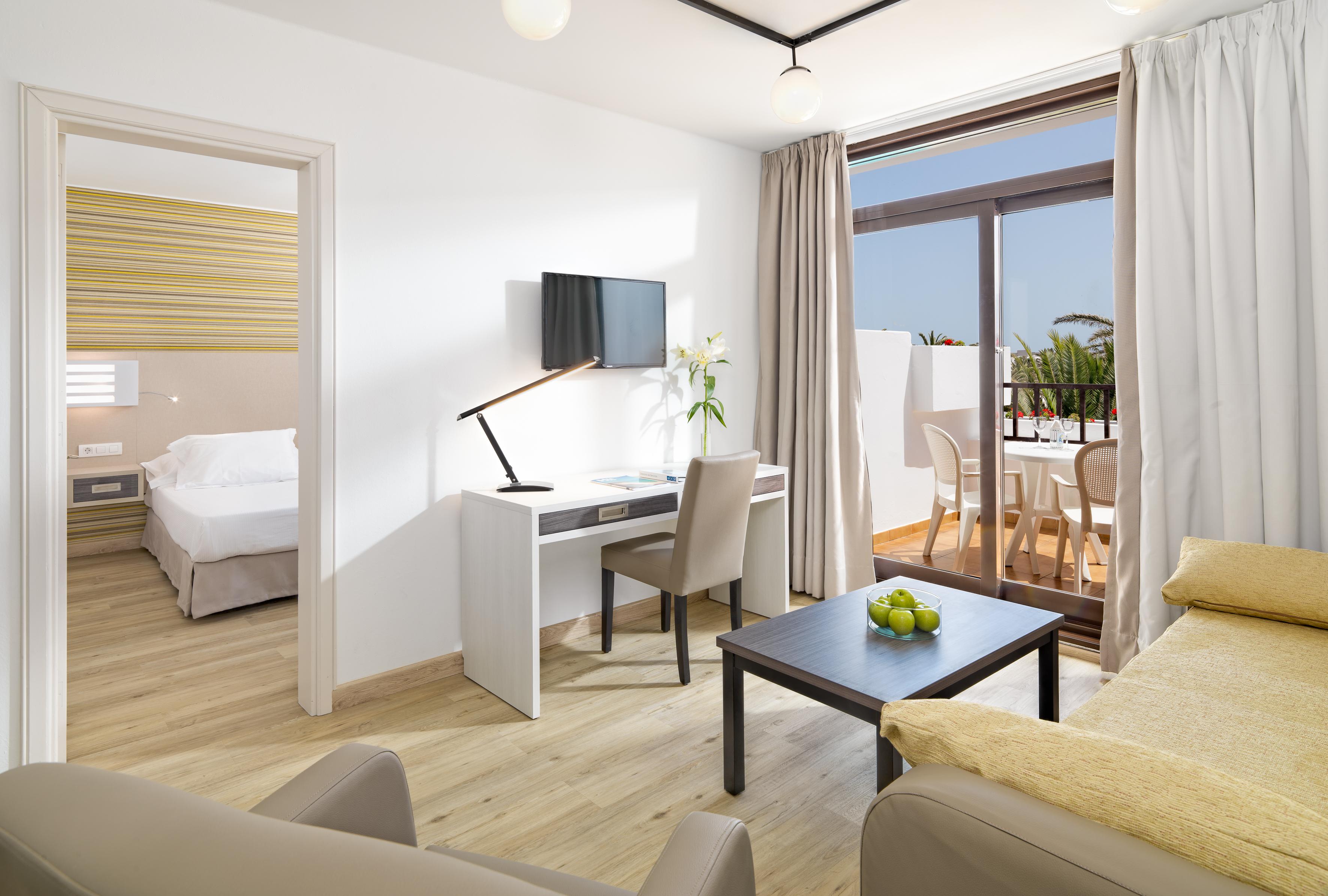 H10 Suites Lanzarote Gardens Коста-Тегисе Экстерьер фото